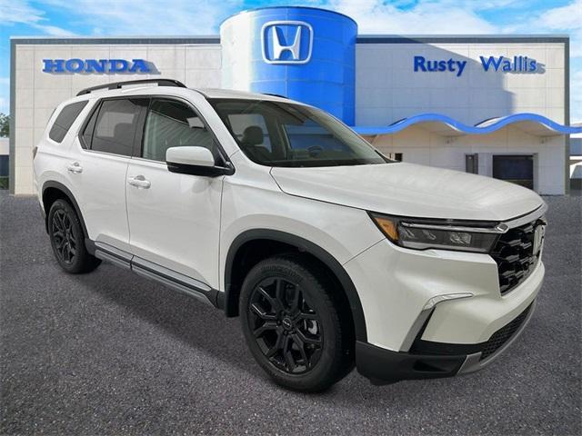 new 2025 Honda Pilot car, priced at $49,491
