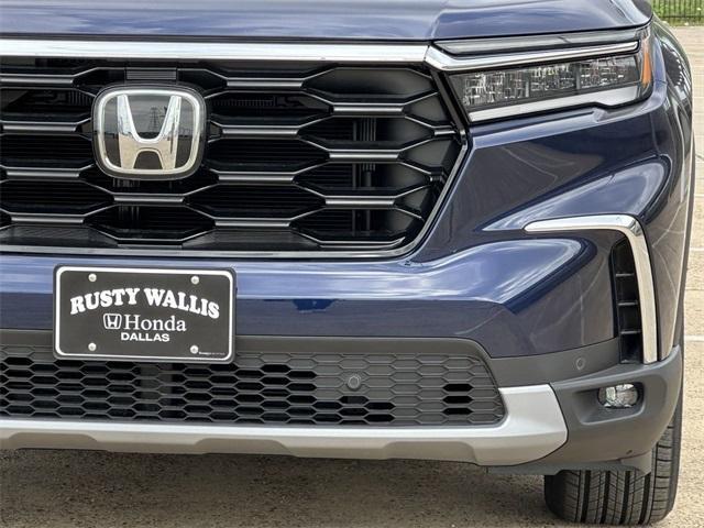 new 2025 Honda Pilot car, priced at $48,895