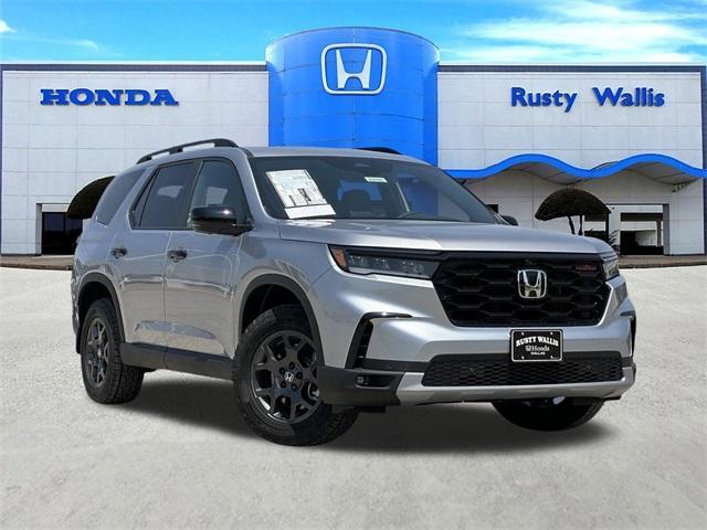 new 2025 Honda Pilot car, priced at $50,495