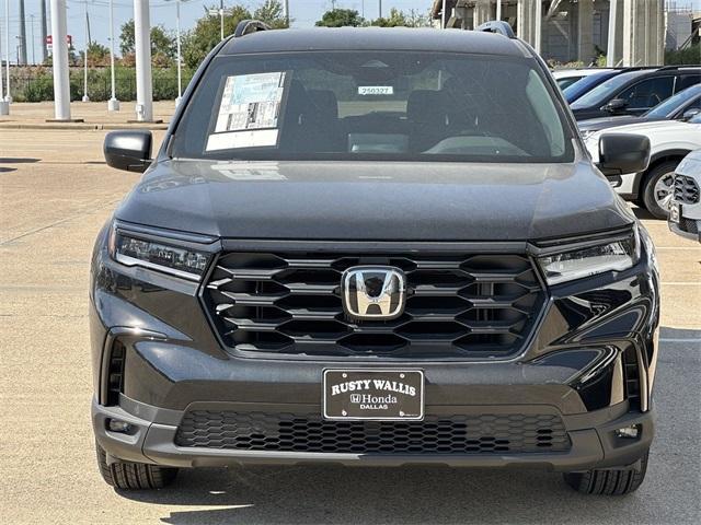 new 2025 Honda Pilot car, priced at $43,695