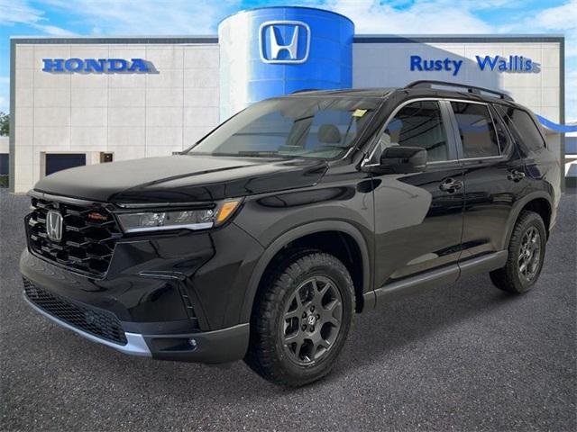 new 2025 Honda Pilot car, priced at $47,887