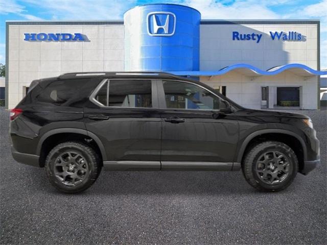 new 2025 Honda Pilot car, priced at $47,887