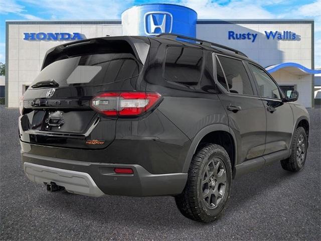 new 2025 Honda Pilot car, priced at $47,887