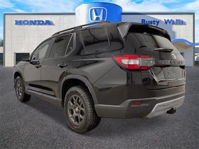 new 2025 Honda Pilot car, priced at $47,887