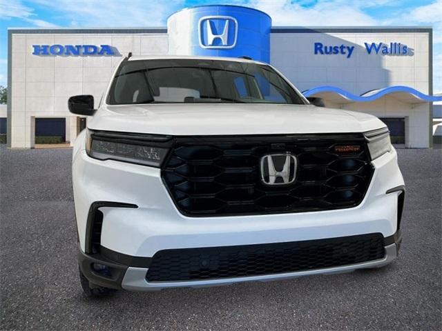 new 2025 Honda Pilot car, priced at $48,359