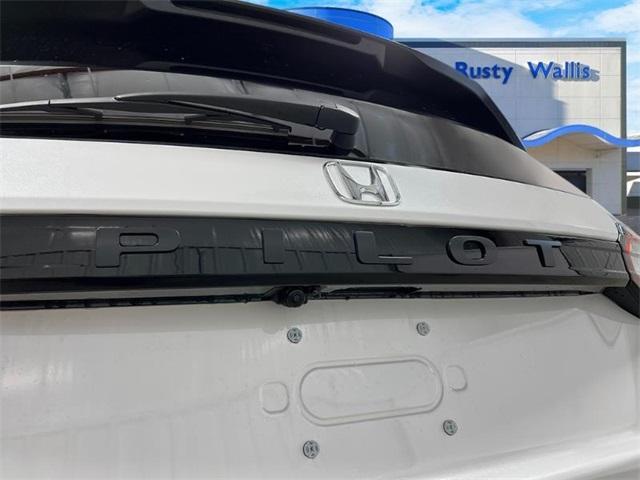 new 2025 Honda Pilot car, priced at $48,359