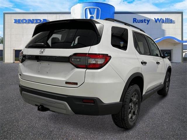 new 2025 Honda Pilot car, priced at $48,359