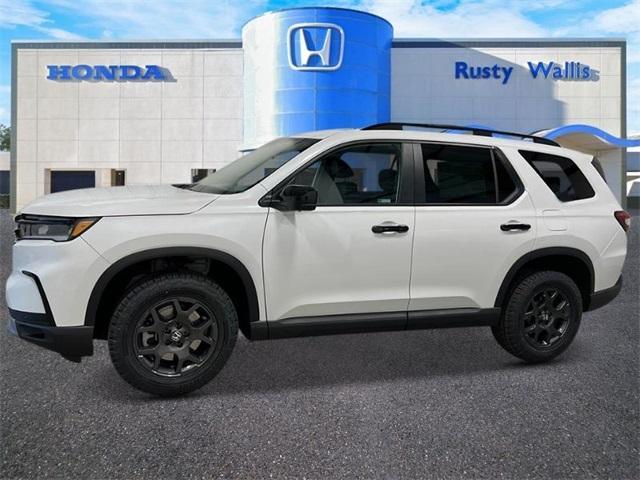 new 2025 Honda Pilot car, priced at $48,359