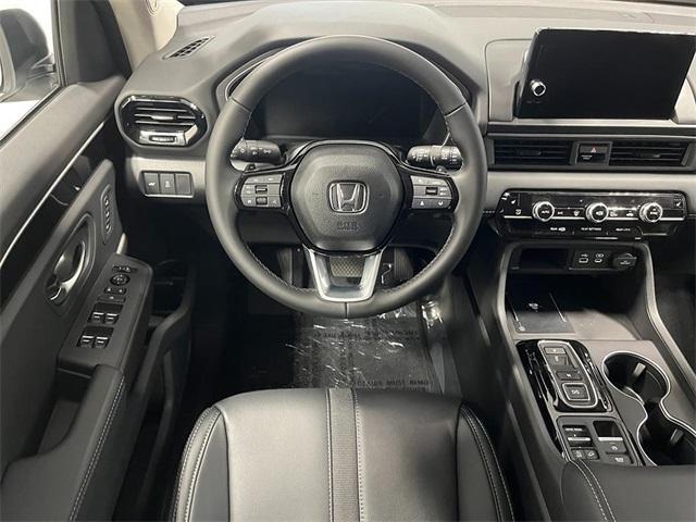 new 2025 Honda Pilot car, priced at $49,266