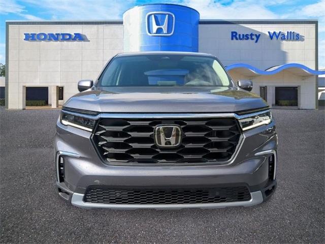 new 2025 Honda Pilot car, priced at $44,950