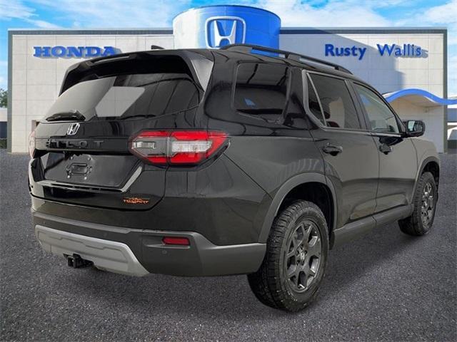 new 2025 Honda Pilot car, priced at $47,832