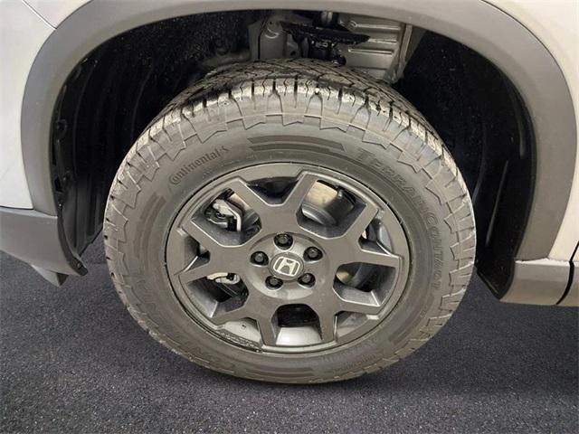 new 2025 Honda Pilot car, priced at $47,887