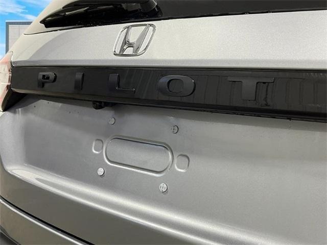new 2025 Honda Pilot car, priced at $47,887