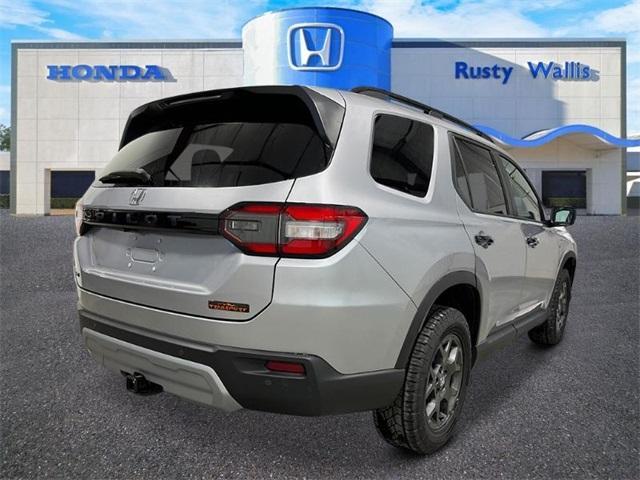 new 2025 Honda Pilot car, priced at $47,887