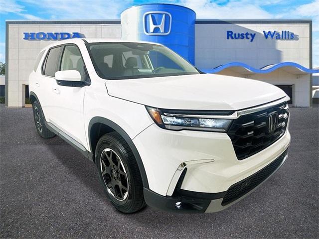 new 2025 Honda Pilot car, priced at $44,244