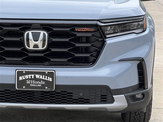 new 2025 Honda Pilot car, priced at $50,950