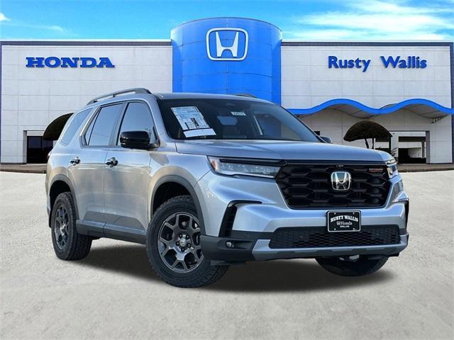 new 2025 Honda Pilot car, priced at $47,832