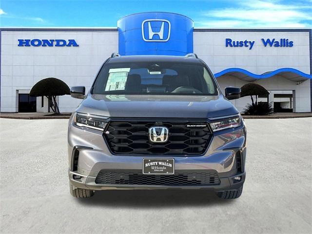 new 2025 Honda Pilot car, priced at $55,975