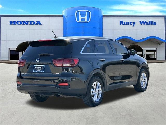 used 2019 Kia Sorento car, priced at $17,657