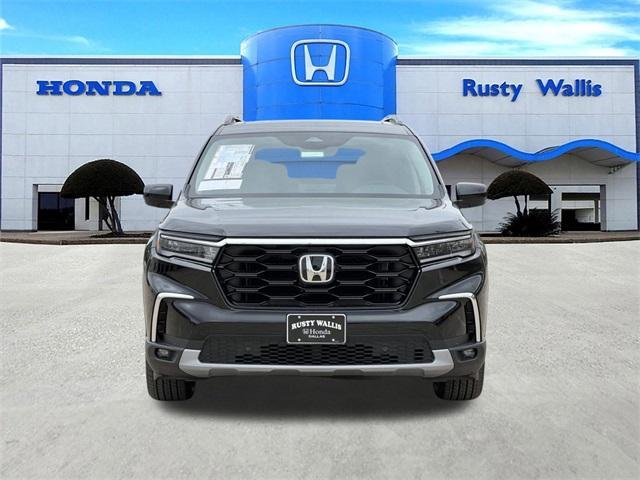 new 2025 Honda Pilot car, priced at $50,695