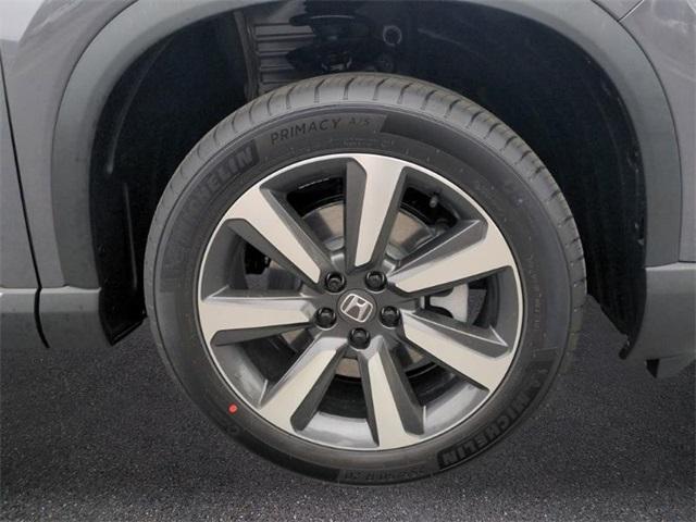 new 2025 Honda Pilot car, priced at $45,392