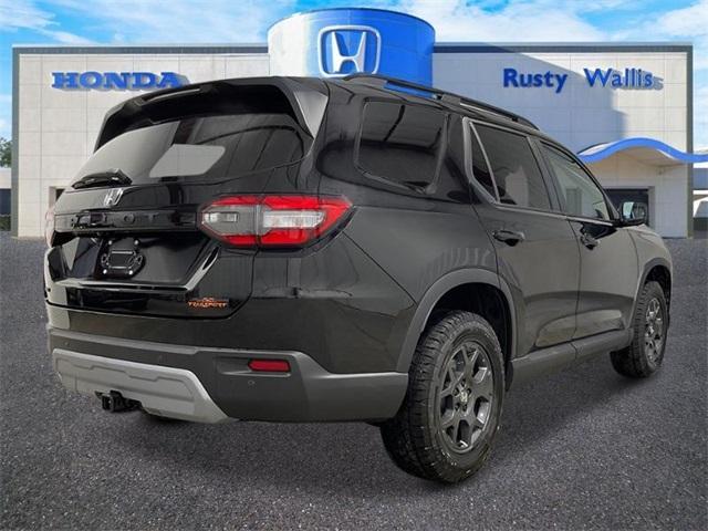 new 2025 Honda Pilot car, priced at $47,932