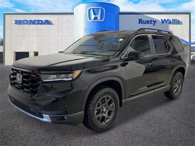 new 2025 Honda Pilot car, priced at $47,932