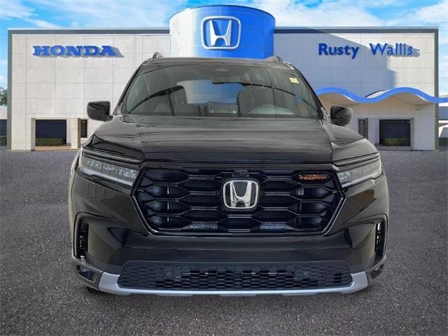 new 2025 Honda Pilot car, priced at $47,932
