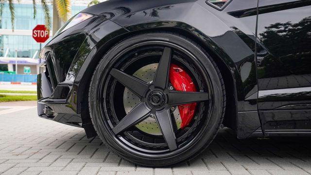 used 2024 Lamborghini Urus car, priced at $329,998