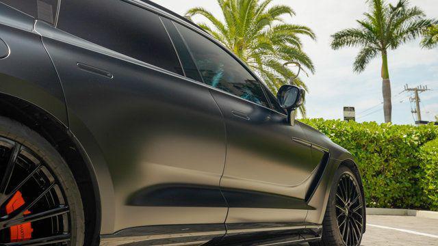 used 2023 Aston Martin DBX car