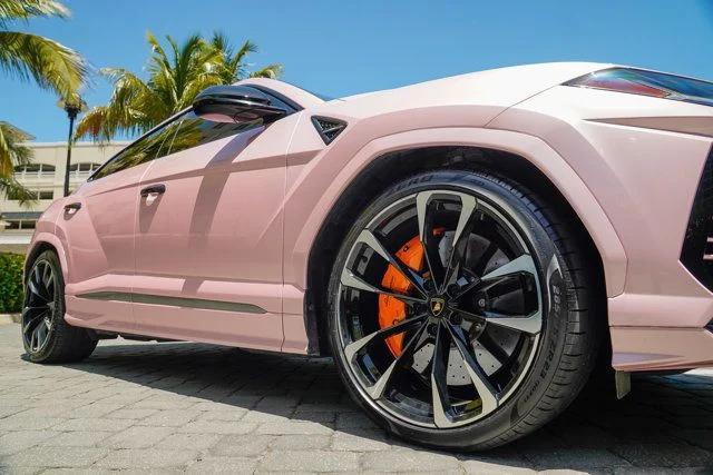 used 2021 Lamborghini Urus car, priced at $199,998