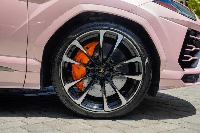 used 2021 Lamborghini Urus car, priced at $199,998