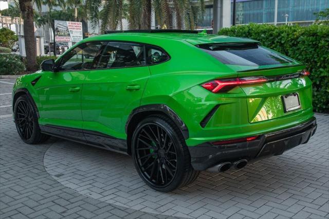 used 2022 Lamborghini Urus car, priced at $219,900