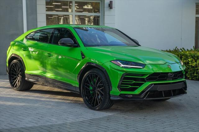 used 2022 Lamborghini Urus car, priced at $219,900