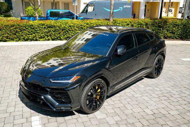 used 2022 Lamborghini Urus car, priced at $209,998