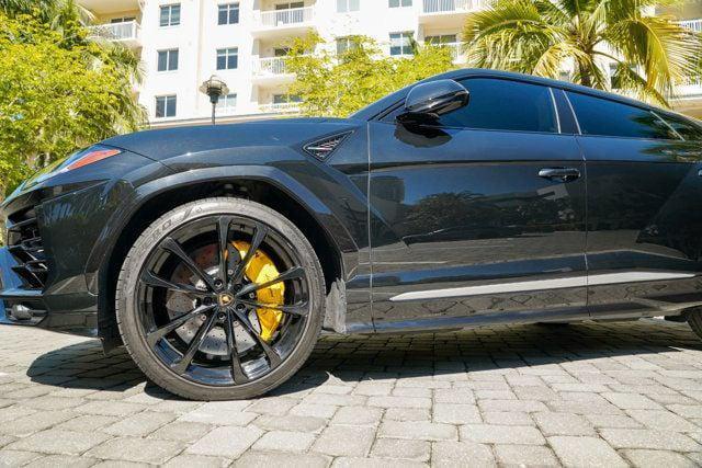 used 2022 Lamborghini Urus car, priced at $209,998