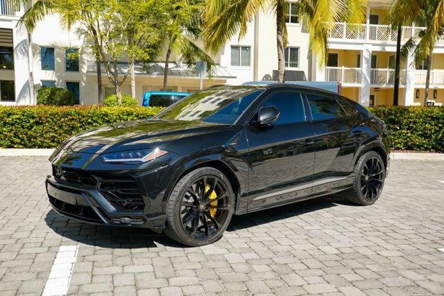 used 2022 Lamborghini Urus car, priced at $209,998