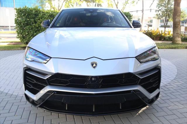 used 2022 Lamborghini Urus car, priced at $244,900
