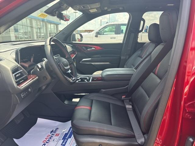 new 2025 Chevrolet Traverse car