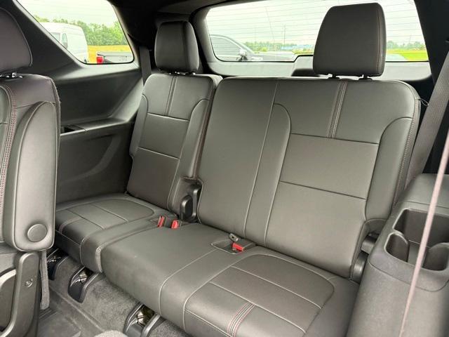 used 2023 Chevrolet Traverse car, priced at $38,921