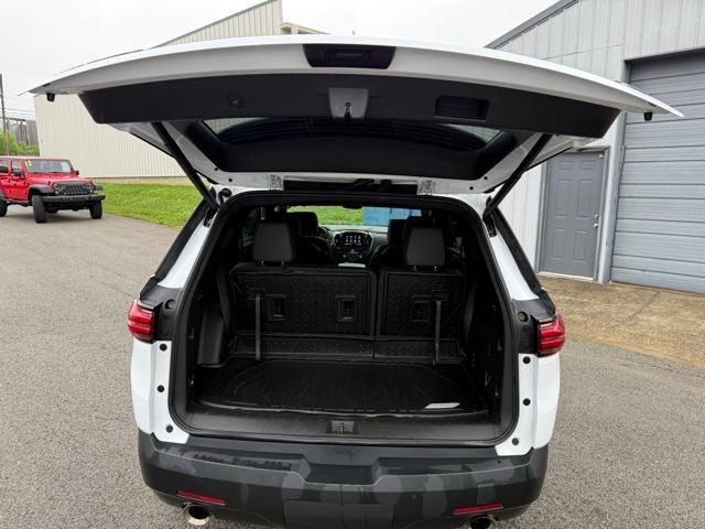 used 2023 Chevrolet Traverse car, priced at $38,921