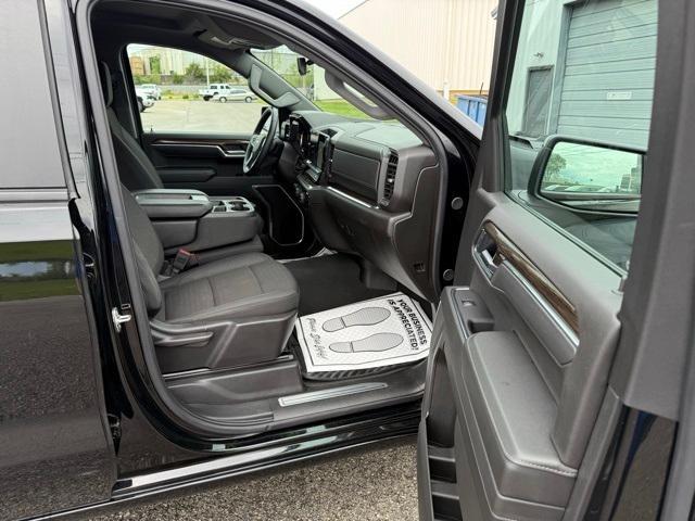 used 2025 Chevrolet Silverado 1500 car, priced at $47,999