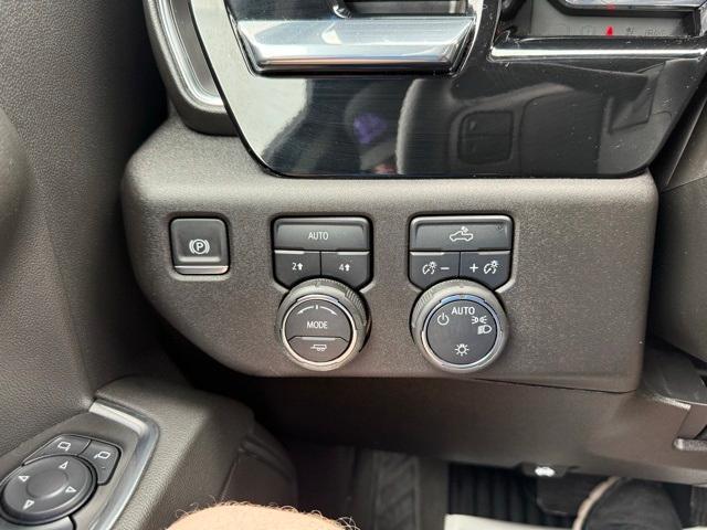 used 2025 Chevrolet Silverado 1500 car, priced at $47,999