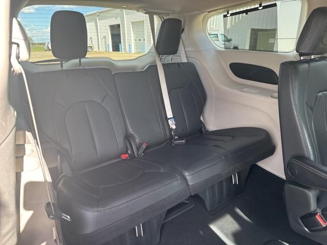 used 2020 Chrysler Pacifica car, priced at $18,989