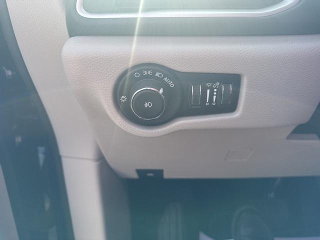 used 2020 Chrysler Pacifica car, priced at $18,989