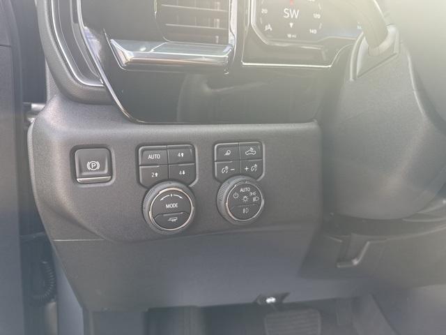 new 2025 Chevrolet Silverado 3500 car