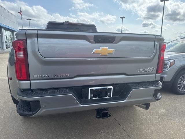 new 2025 Chevrolet Silverado 3500 car