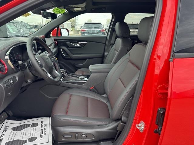 new 2025 Chevrolet Blazer car