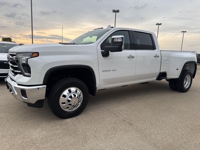 new 2025 Chevrolet Silverado 3500 car