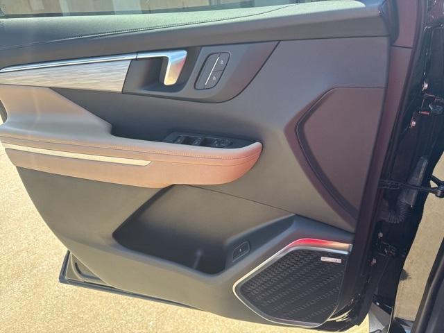 used 2025 Buick Enclave car, priced at $43,989